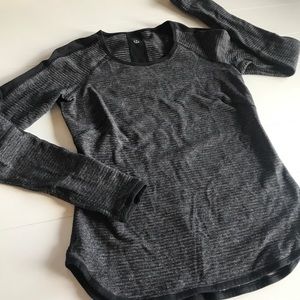 Size 6 reversible Lululemon top